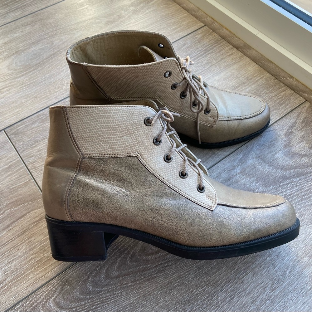 Vintage Nycole St. Louis Collection Lace Up Golf Shoes